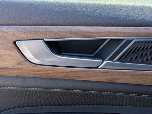 New 2026 Volkswagen Atlas SE FWD image 25