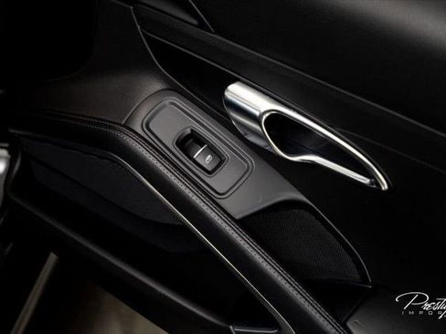 Used 2019 Porsche 911 Carrera RWD image 34