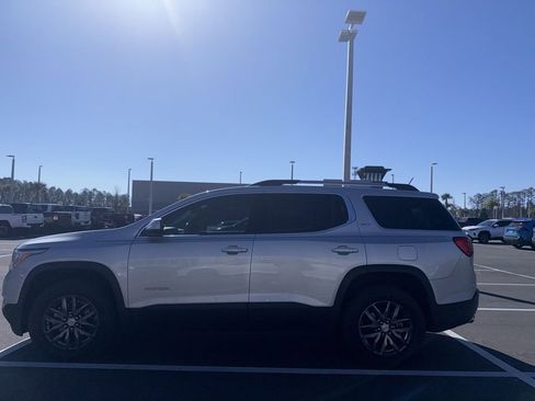 Used 2017 GMC Acadia SLT image 4