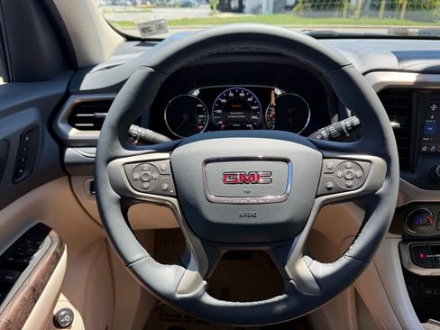 Used 2023 GMC Acadia Denali AWD/4WD image 13