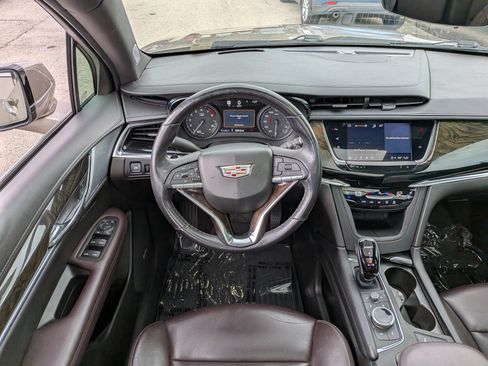 Used 2022 Cadillac XT6 Premium Luxury w/ Technology Package FWD image 19