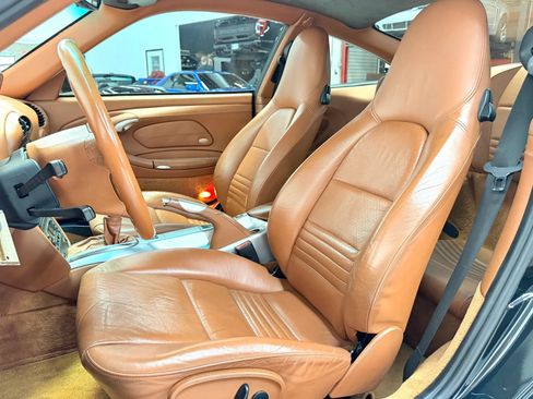 Used 2004 Porsche 911 Carrera 4S AWD/4WD image 3