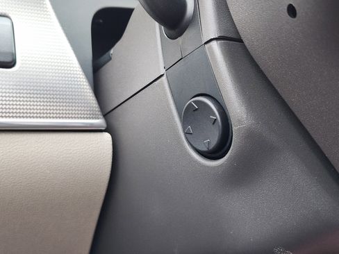 Used 2013 Lincoln MKX AWD image 17