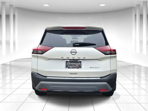 Used 2023 Nissan Rogue SV AWD/4WD image 4