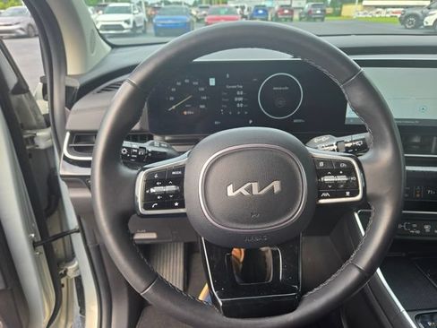Used 2025 Kia Carnival SX Prestige FWD image 17