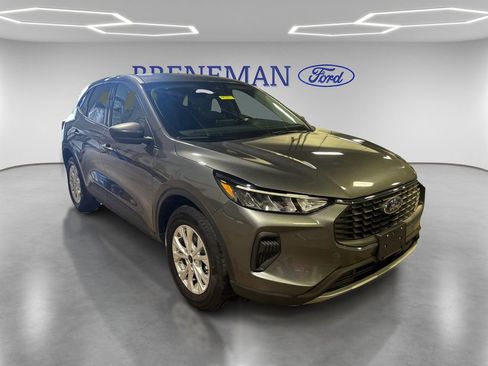 Used 2025 Ford Escape Active image 3