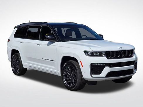 New 2026 Jeep Grand Cherokee L Summit w/ Obsidian Package AWD/4WD image 16