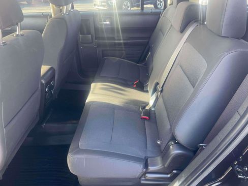 Used 2019 Ford Flex SE image 6