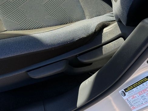 Used 2025 Nissan Versa SV image 23