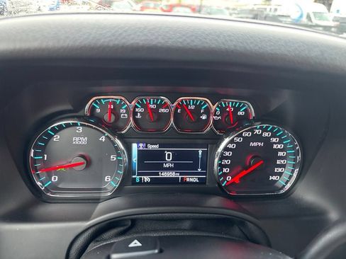 Used 2019 Chevrolet Tahoe LT w/ LT Signature Package AWD/4WD image 11