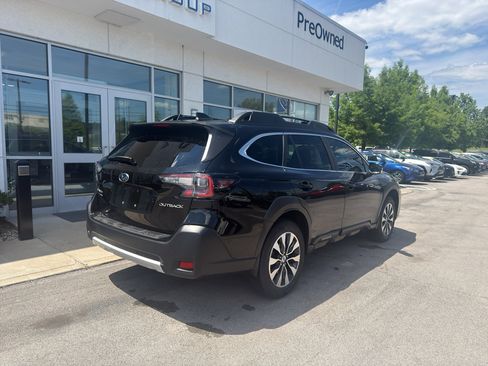 Used 2023 Subaru Outback Limited AWD/4WD image 3