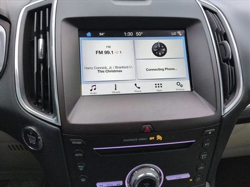 Used 2019 Ford Edge Titanium image 12