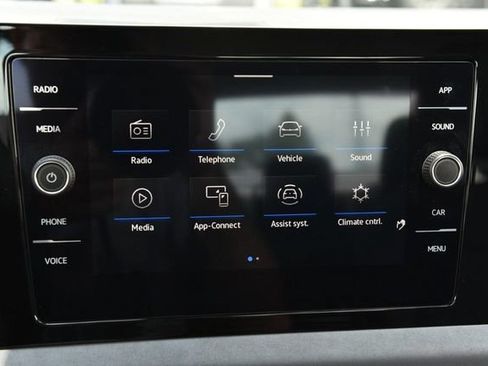 Certified 2025 Volkswagen Jetta SE w/ Sunroof Package FWD image 14