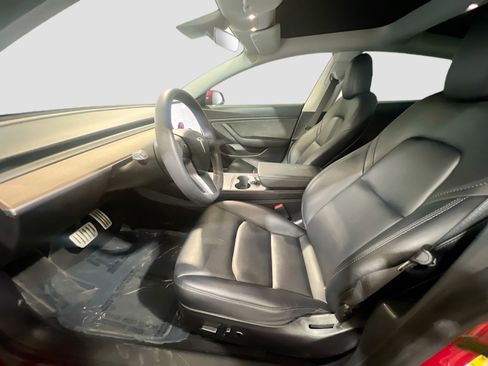 Used 2021 Tesla Model 3 Performance image 15