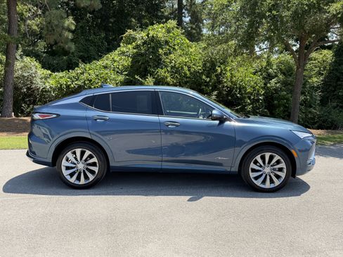 Used 2026 Buick Envista Avenir FWD image 32