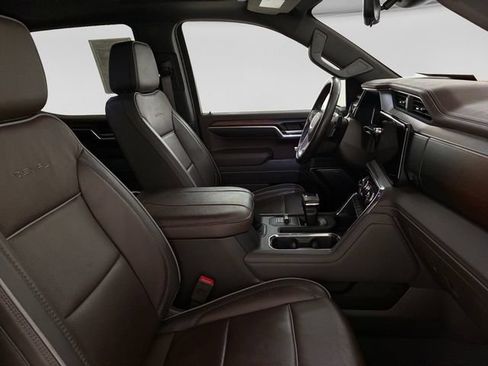 Used 2024 GMC Sierra 1500 Denali AWD/4WD image 14