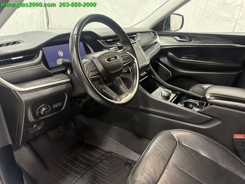 Used 2021 Jeep Grand Cherokee L Limited AWD/4WD image 3
