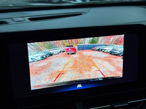 Used 2025 Chevrolet Trax LT image 17