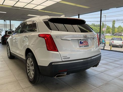 Used 2017 Cadillac XT5 Luxury w/ Driver Awareness Package AWD/4WD image 7