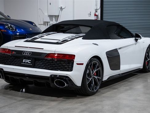 Used 2021 Audi R8 V10 RWD image 12