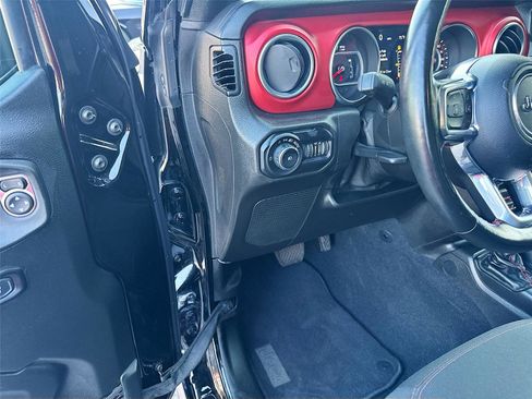 Used 2021 Jeep Wrangler Rubicon w/ Cold Weather Group image 7