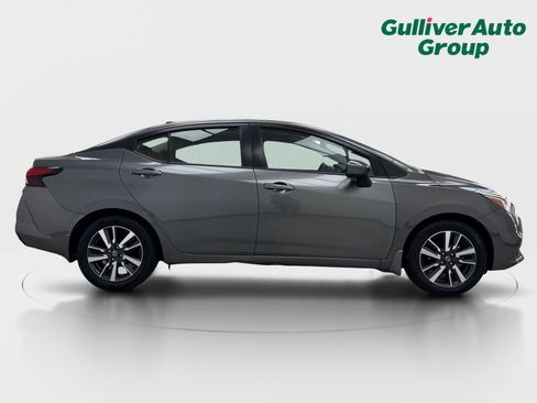 Used 2021 Nissan Versa SV FWD image 10