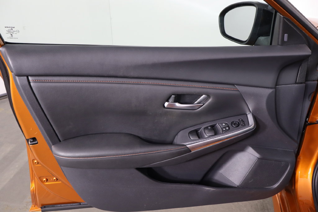 Used 2025 Nissan Sentra SR FWD image 19