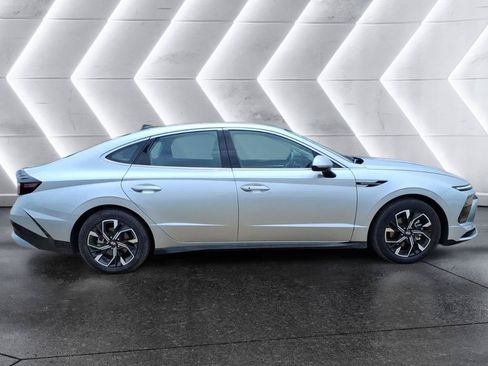 Used 2025 Hyundai Sonata SEL FWD image 6
