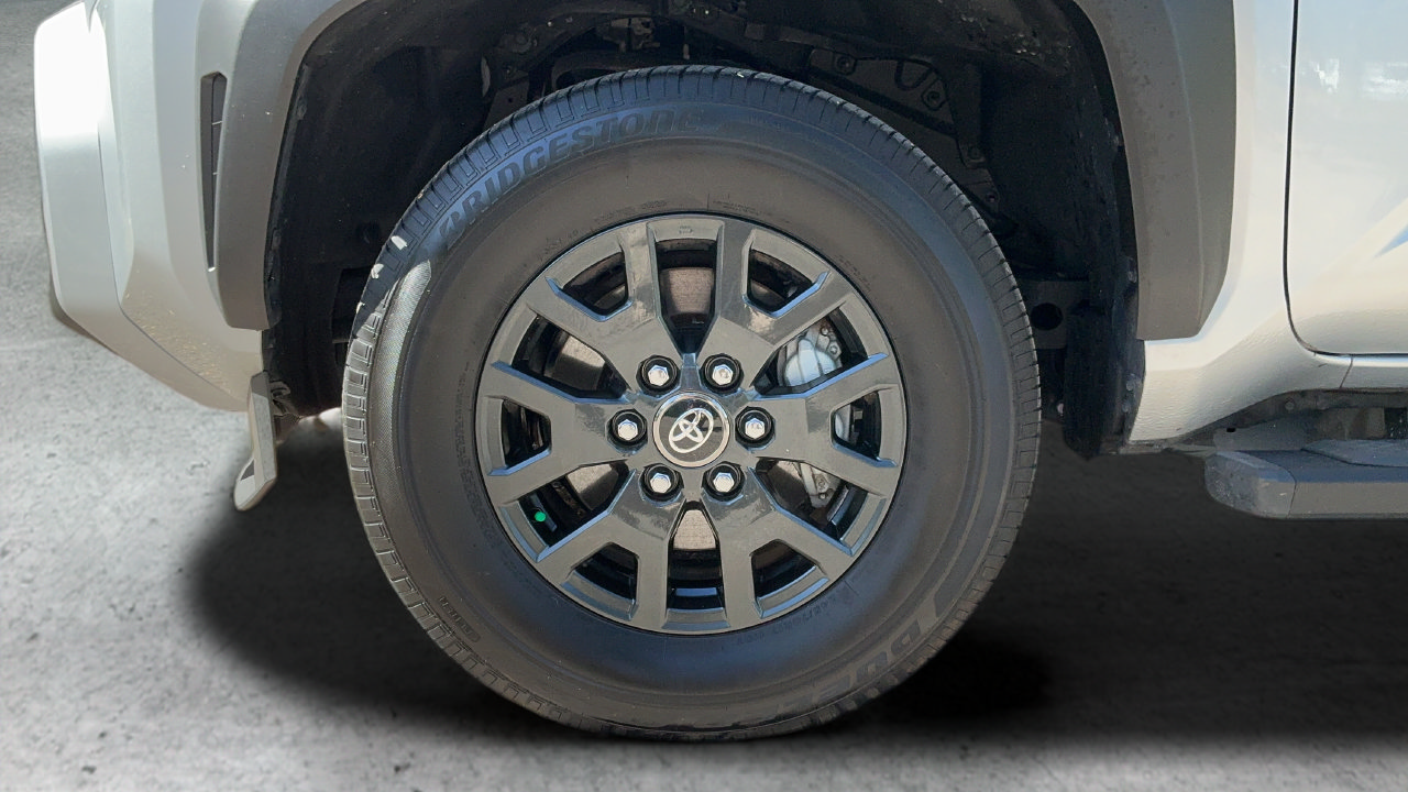 Used 2026 Toyota 4Runner SR5 RWD image 27