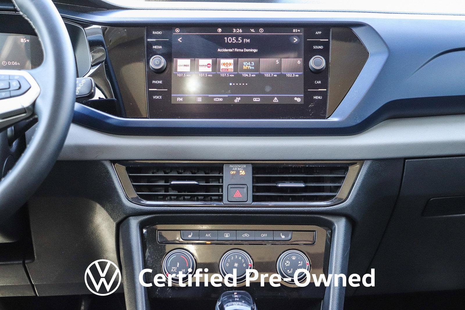 Certified 2023 Volkswagen Taos SE w/ Panoramic Sunroof Package FWD image 15
