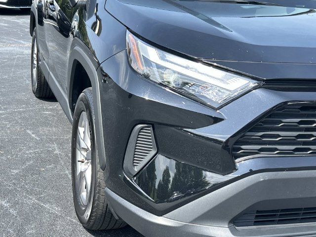 Used 2025 Toyota RAV4 XLE AWD/4WD image 10