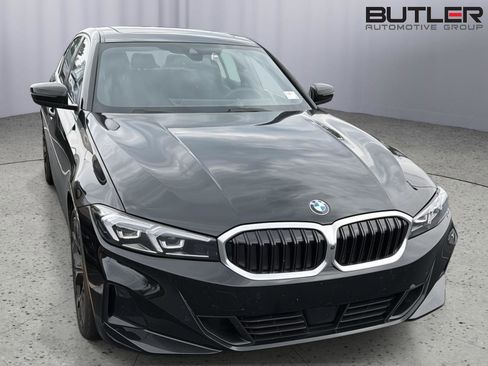 Used 2025 BMW 330i Sedan w/ Premium Package RWD image 5