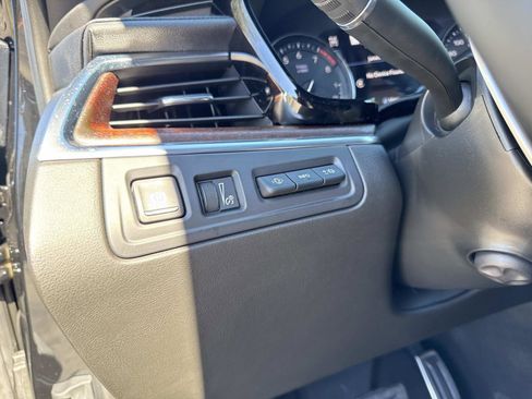 New 2025 Cadillac XT5 Sportv w/ LPO, Blue Accent Package image 36