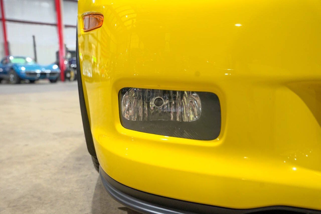 Used 2007 Chevrolet Corvette Z06 w/ Preferred Equipment Group RWD image 30