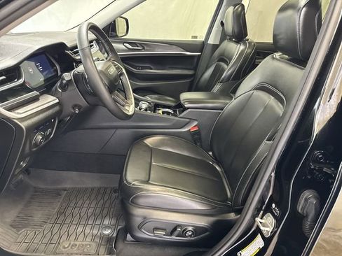 Used 2023 Jeep Grand Cherokee 4WD 4xe w/ Luxury Tech Group II image 10