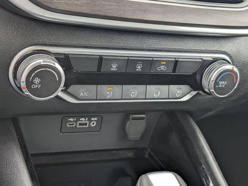 Certified 2024 Nissan Altima 2.5 SV FWD image 17