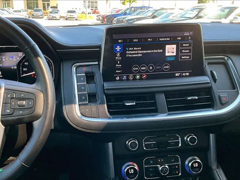 Used 2021 GMC Yukon SLT w/ SLT Premium Package AWD/4WD image 7