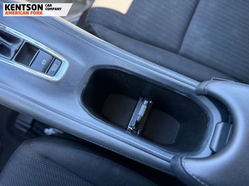 Used 2018 Honda HR-V LX image 24