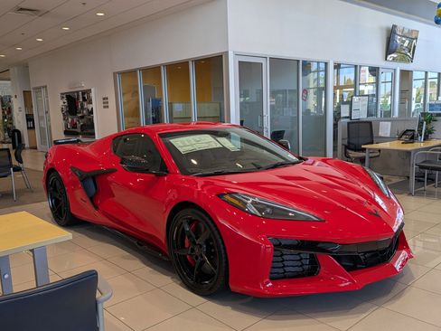 New 2025 Chevrolet Corvette E-Ray image 7