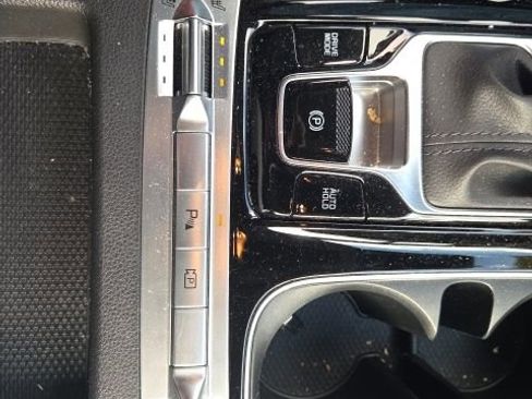 Used 2024 Kia Carnival SX image 34