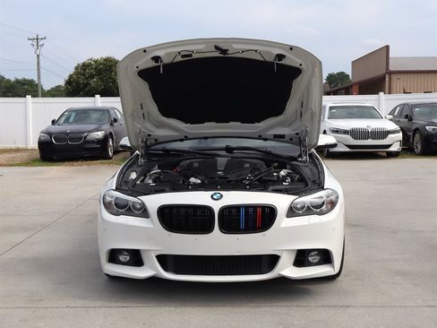 Used 2016 BMW 550i xDrive Sedan AWD/4WD image 45