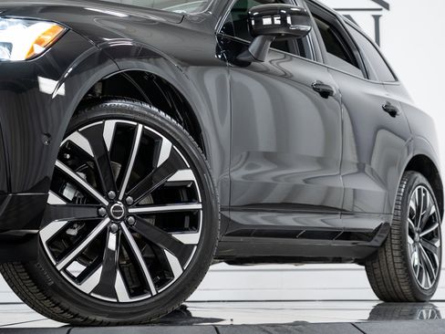 Used 2026 Volvo XC60 B5 Ultra w/ Protection Package Premier image 27