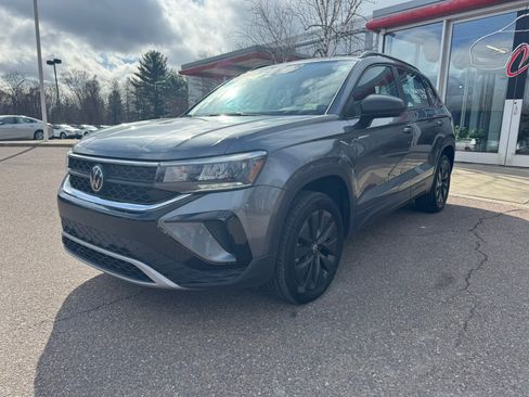 Used 2024 Volkswagen Taos S image 1