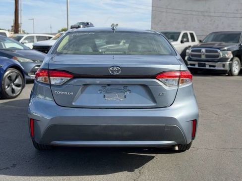 Used 2020 Toyota Corolla LE image 4