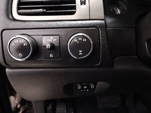 Used 2013 Chevrolet Silverado 2500 LTZ w/ LTZ Plus Package image 28