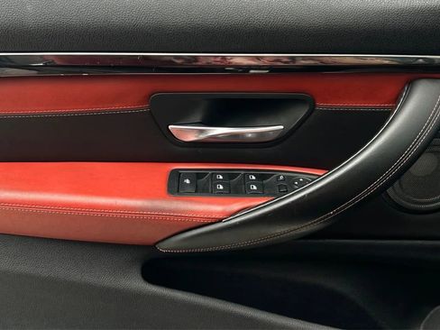 Used 2016 BMW M4 Convertible RWD image 38