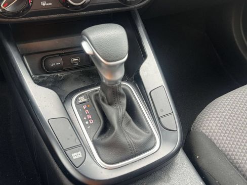 Used 2020 Kia Soul LX FWD image 21
