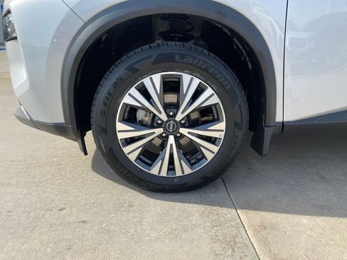 Used 2023 Nissan Rogue SV w/ SV Premium B Package image 28