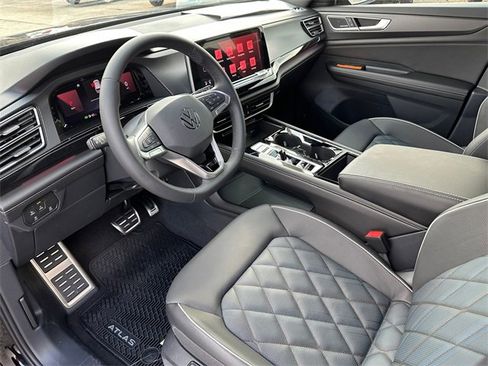New 2026 Volkswagen Atlas Cross Sport SEL Premium R-Line image 7