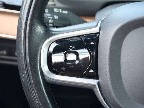 Used 2017 Volvo XC90 T8 Inscription w/ Luxury Package AWD/4WD image 18